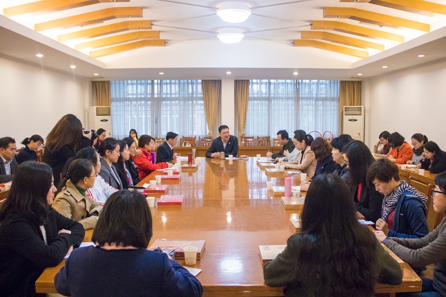 座谈会现场 座谈会现场